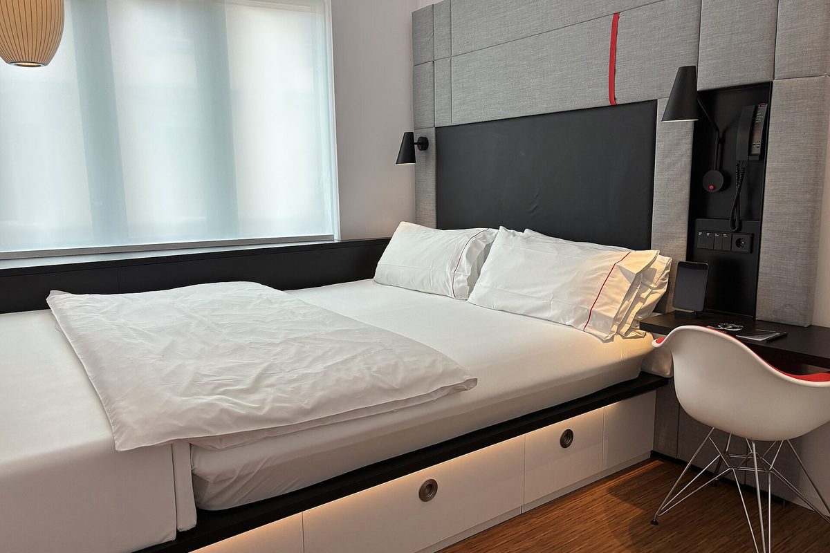 No hotel: reserva, tipos de quarto e problemas no quarto